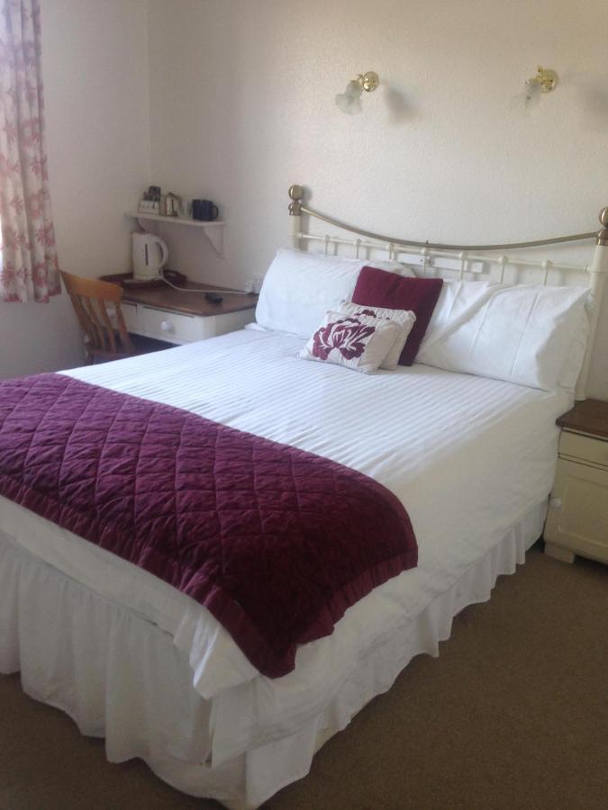 Mill Farm * Exeter